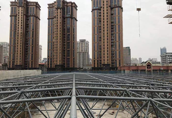 双滦区螺栓球网架结构